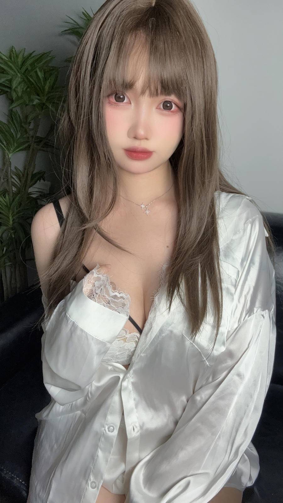 da89744f7a704-0