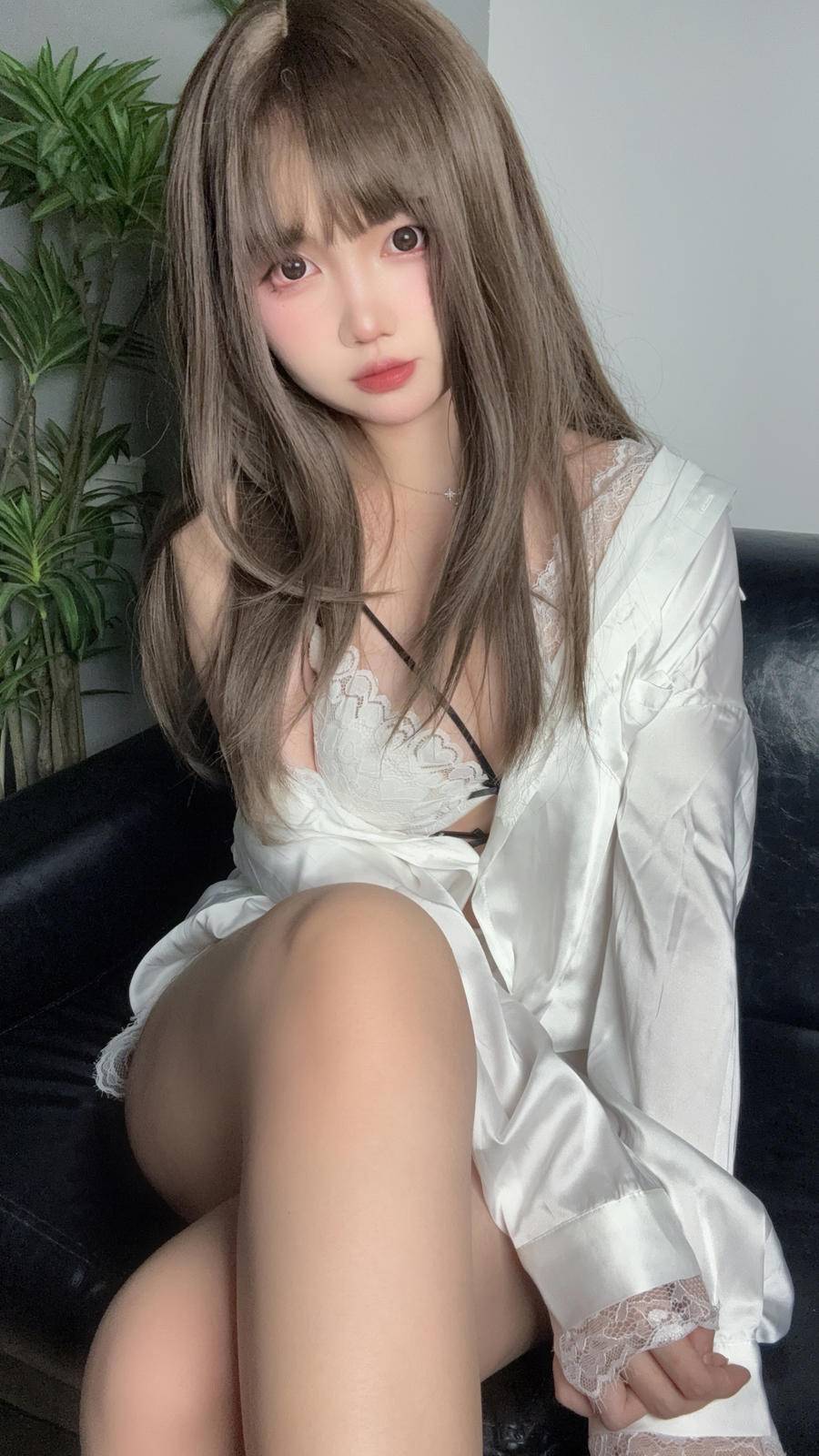 e8e3838db8771-0