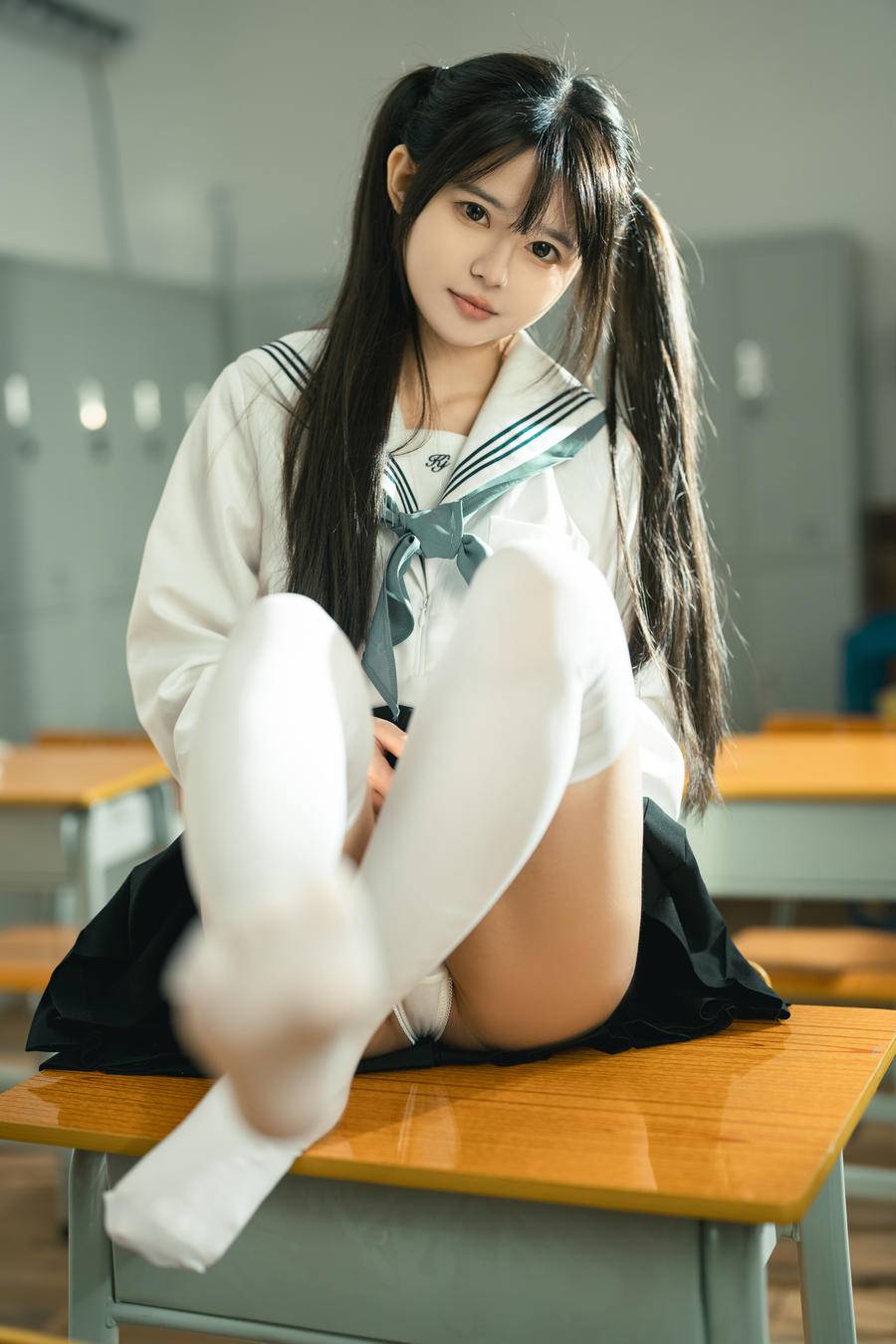 11557810d83bc-0