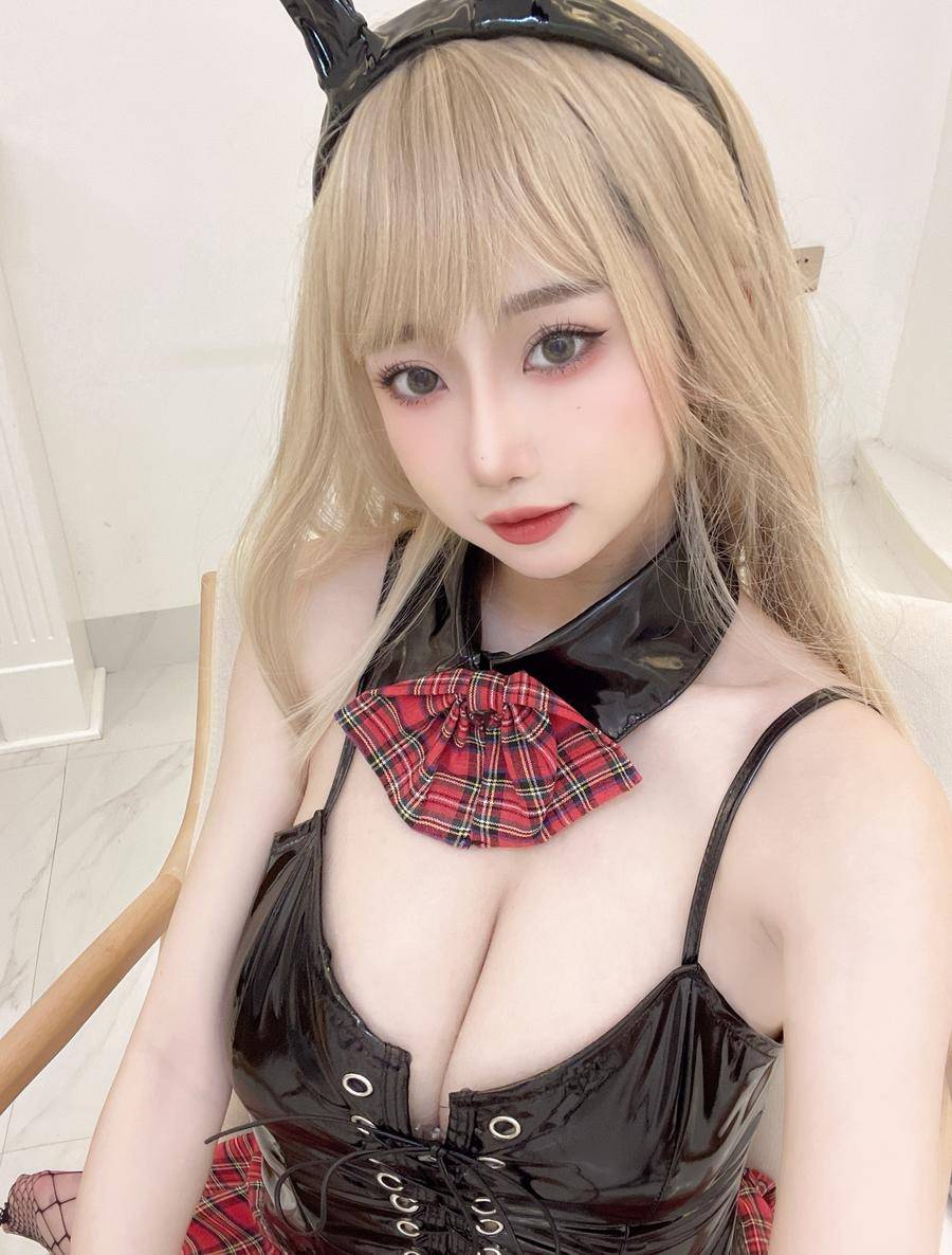 128d31b67405b-0