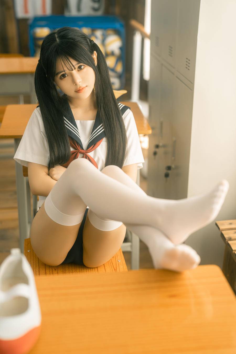 53bb7a030e086-0_1