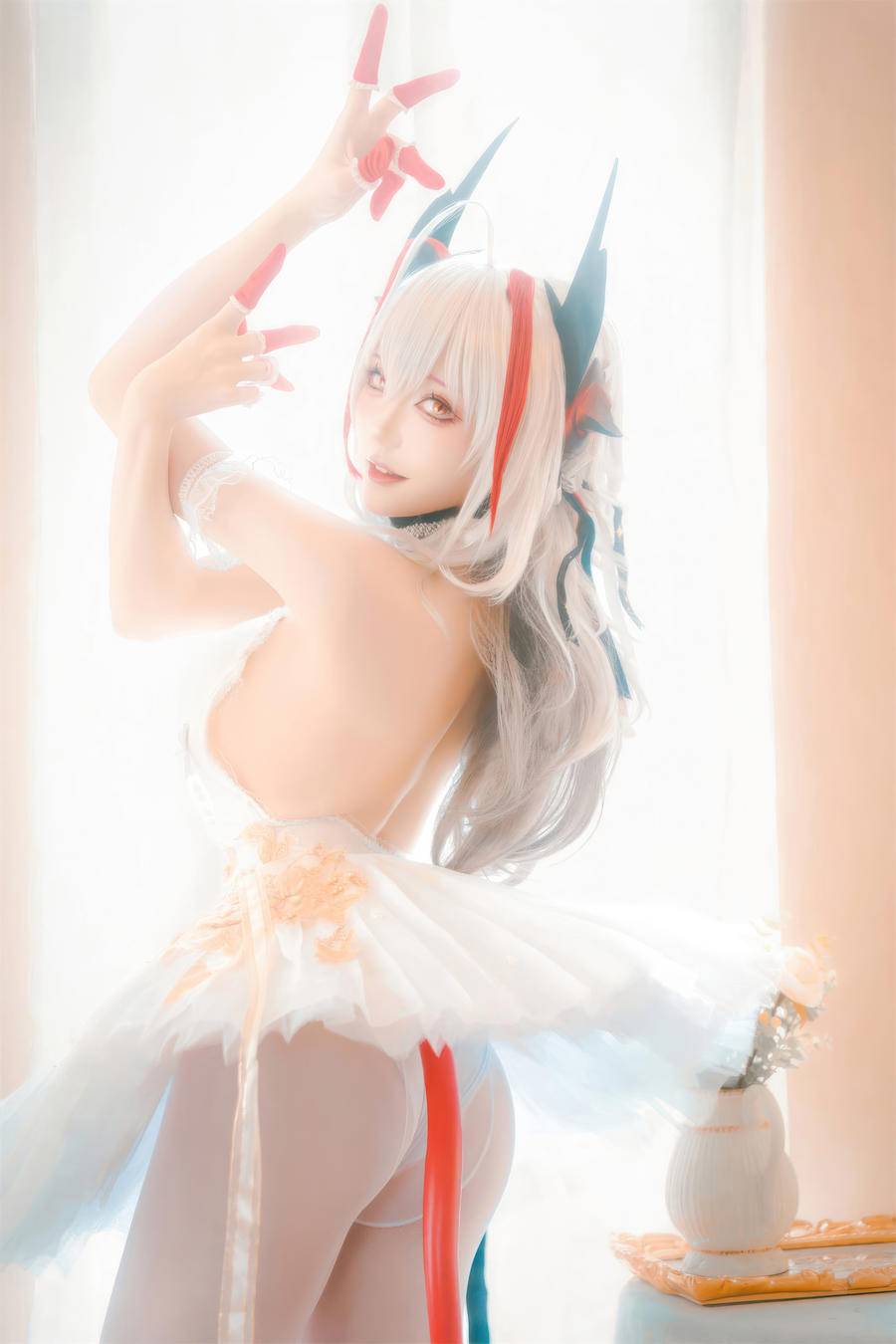 7e8e115f8ab30-0