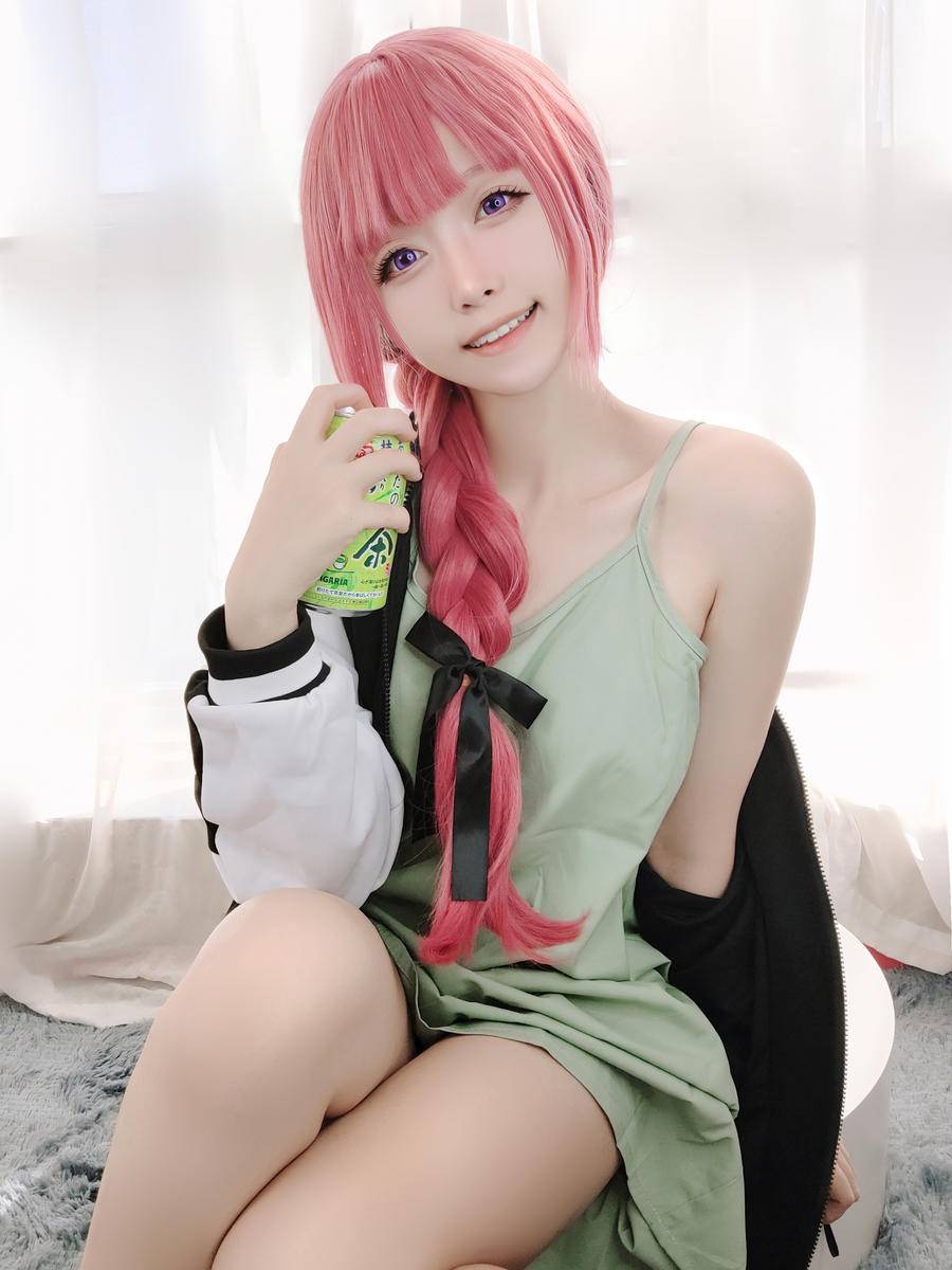 9e57478a03670-0_1