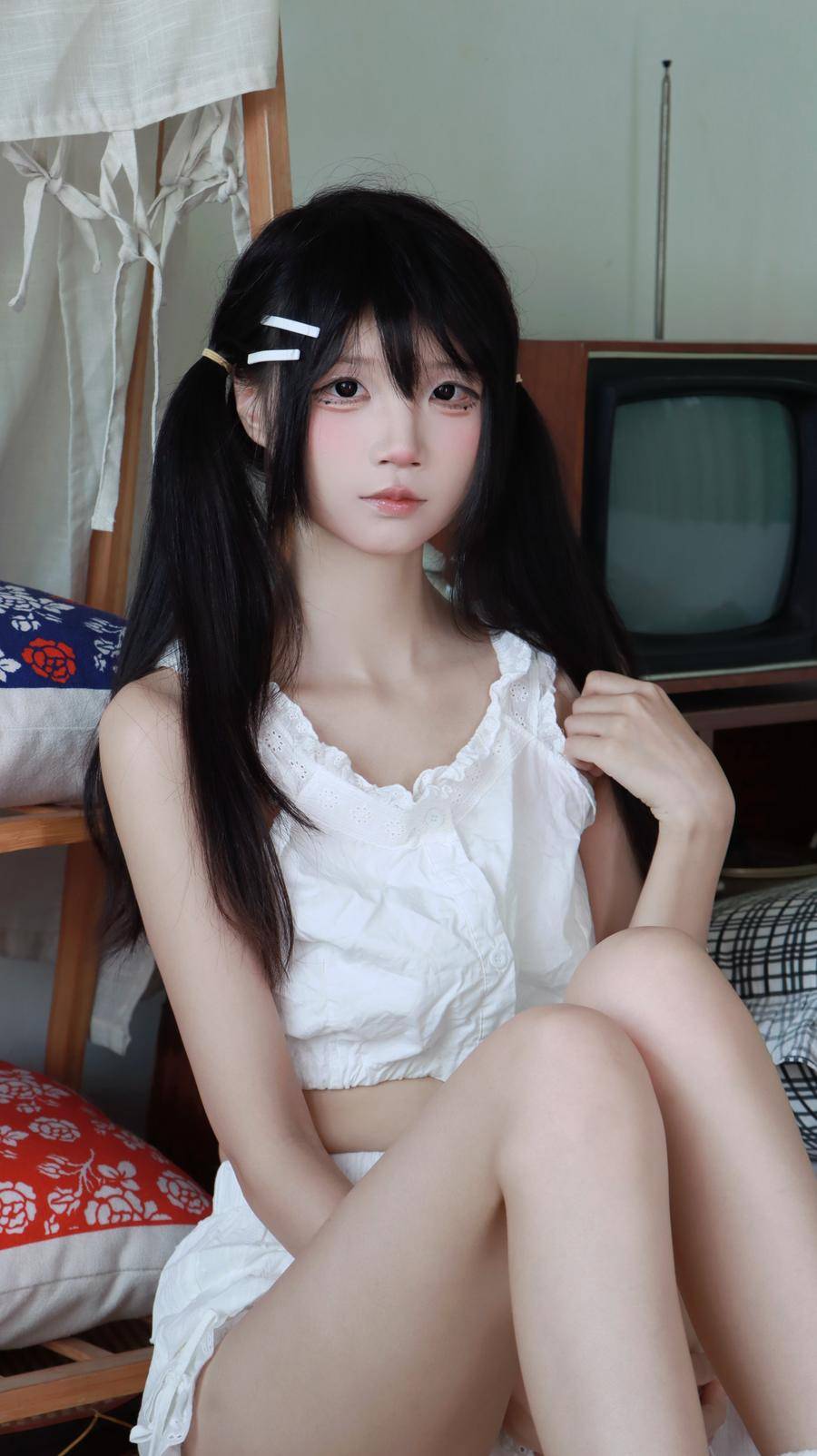 da826389a349f-0