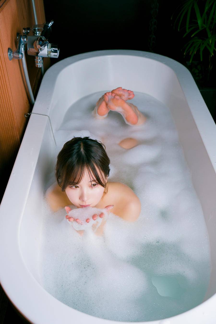 26a9949a74e80-0