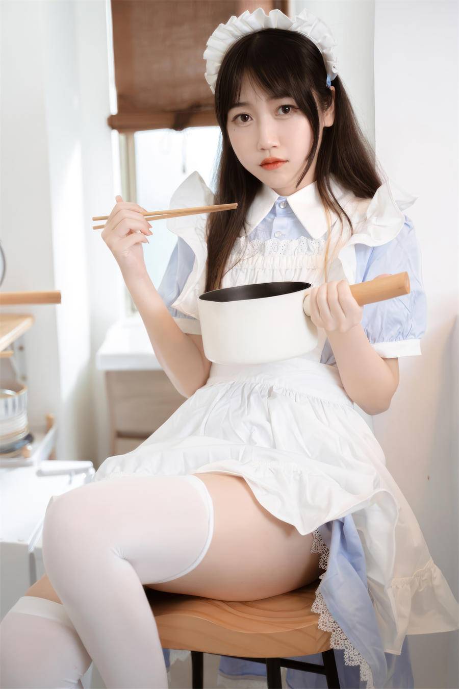 55932f8676635-0