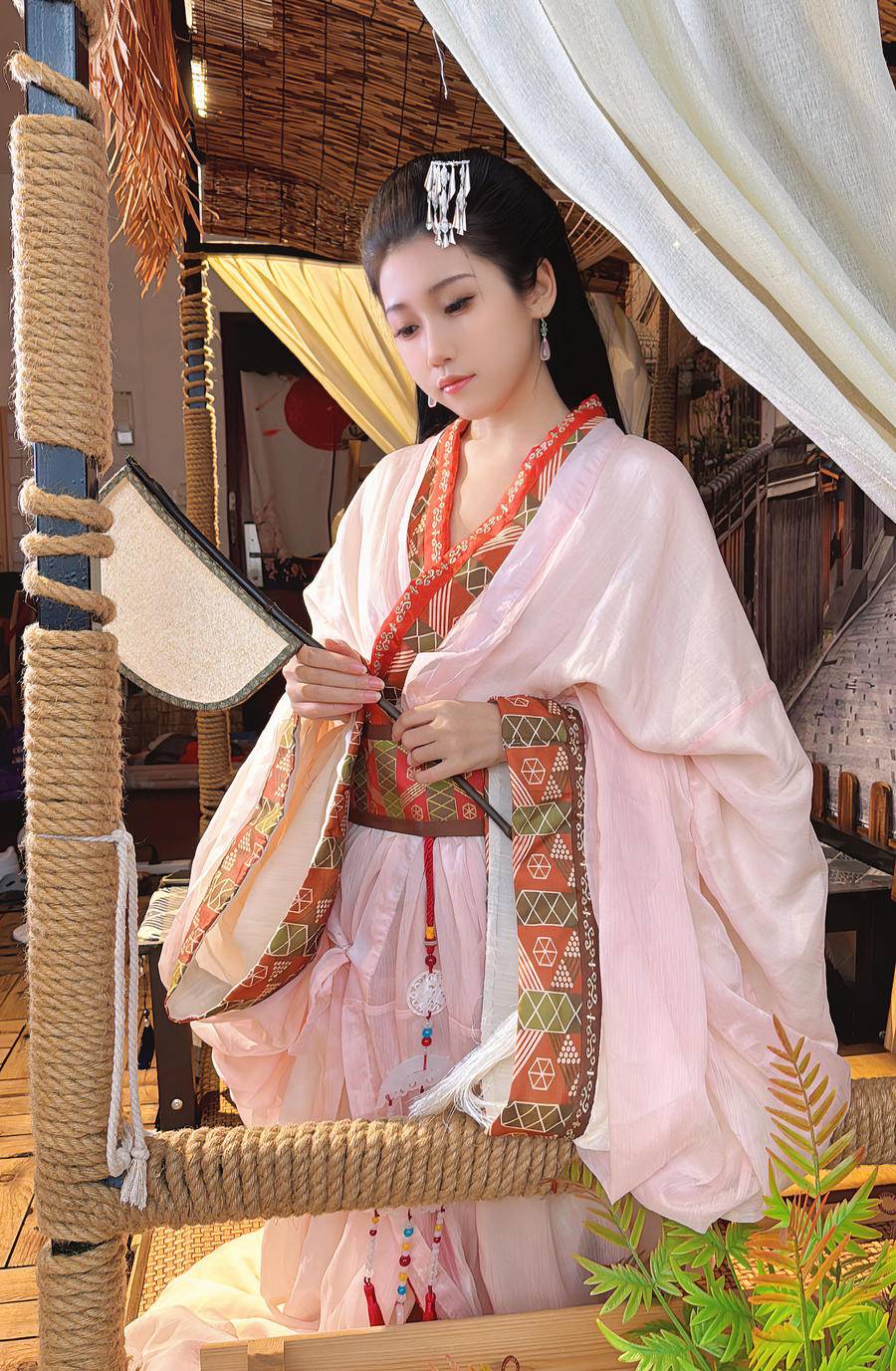 6a5fd6038f322-0