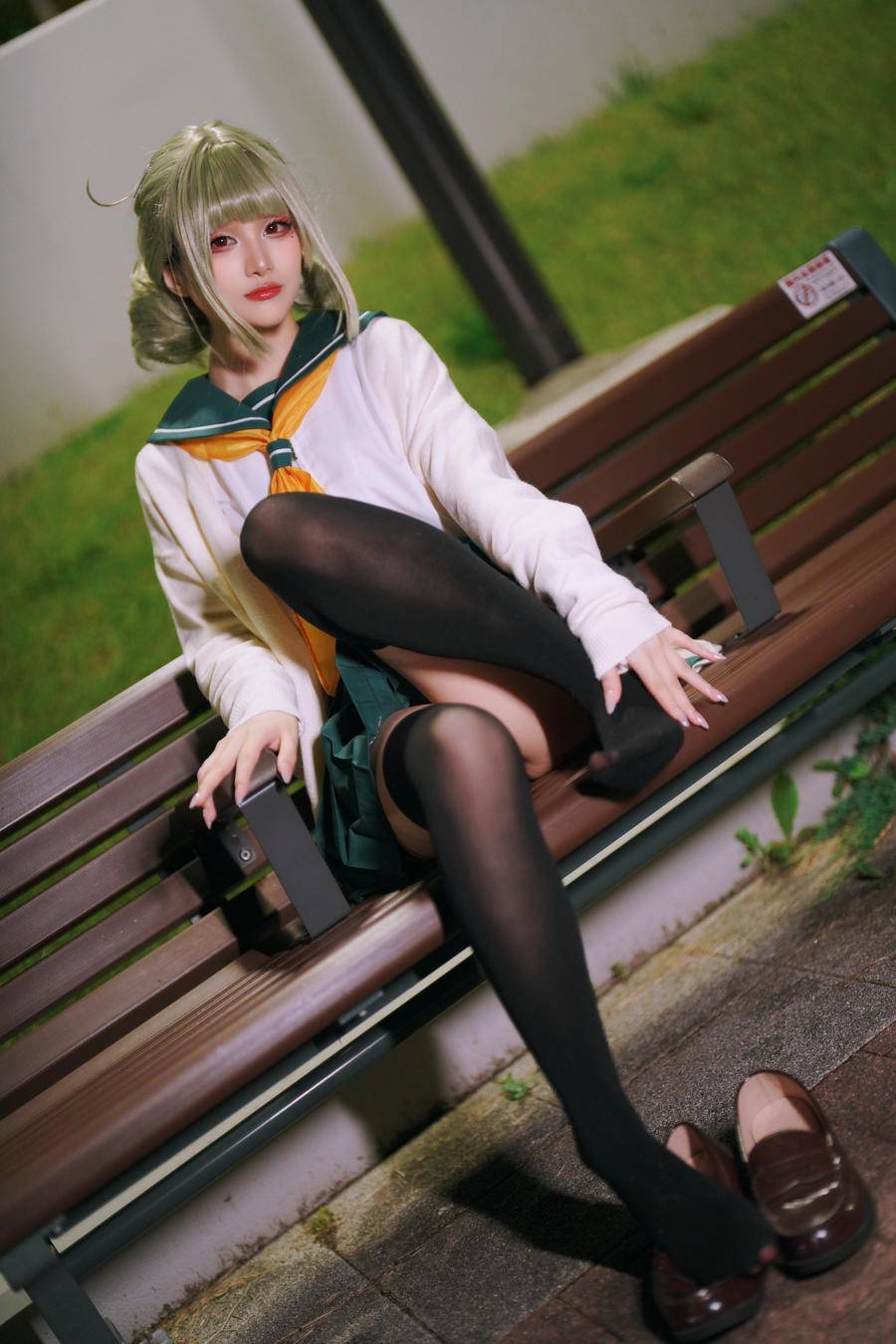 eebc4076a6275-0