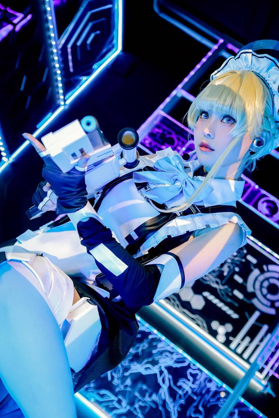 f5cf2302e1395-0