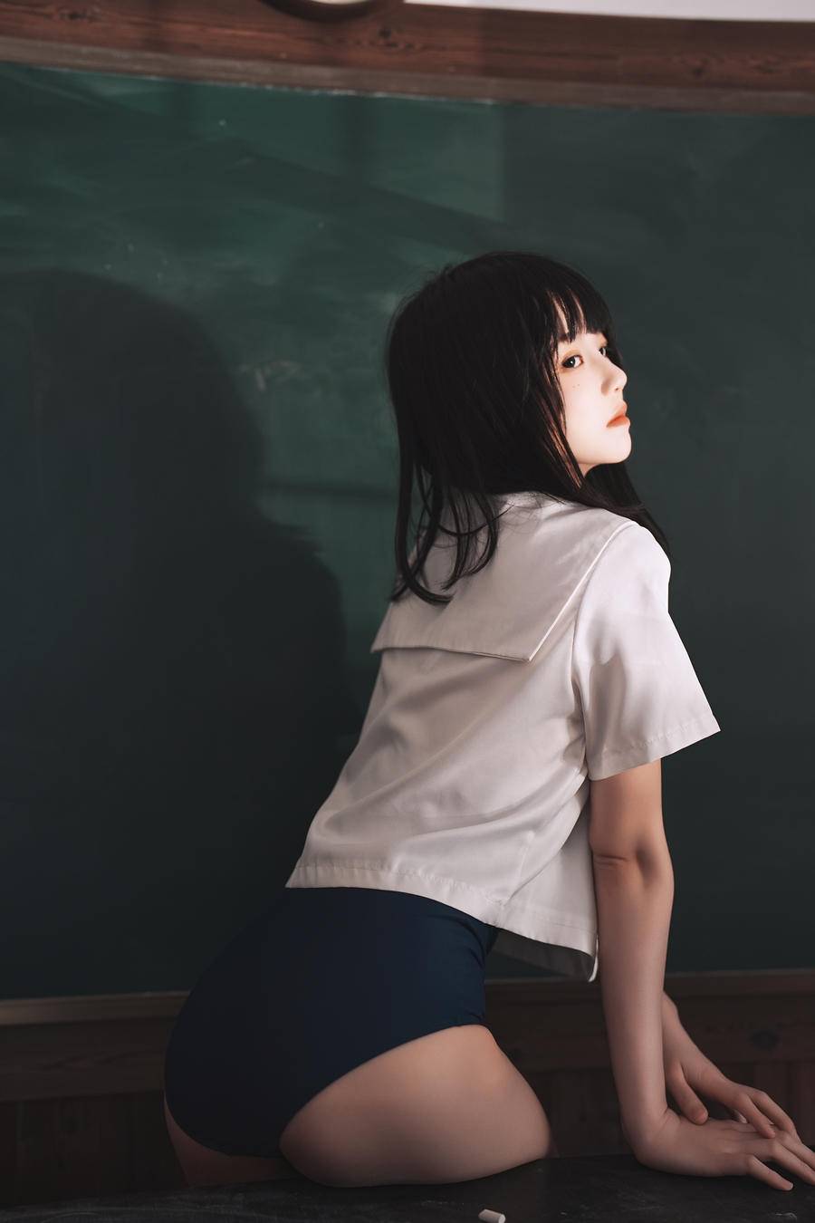 12f35c60fb23f-0