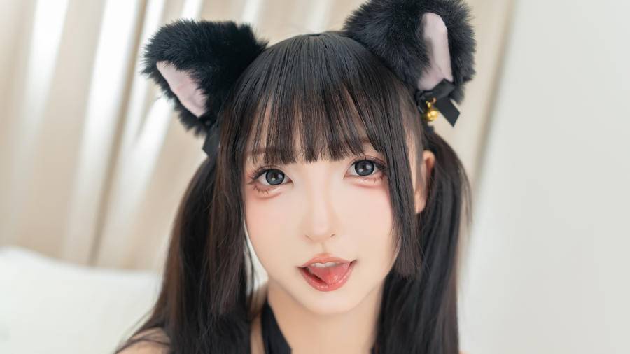 f88deb28c4898-0